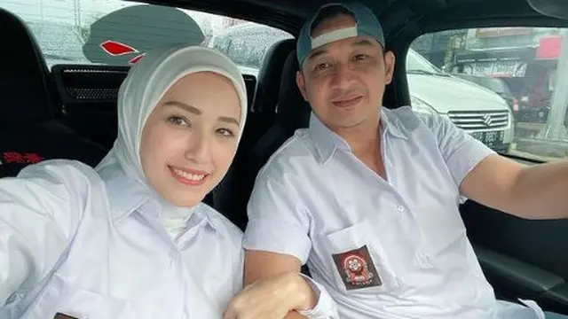 Pasha Ungu dan Adelia Wilhelmina (Instagram/adeliapasha)