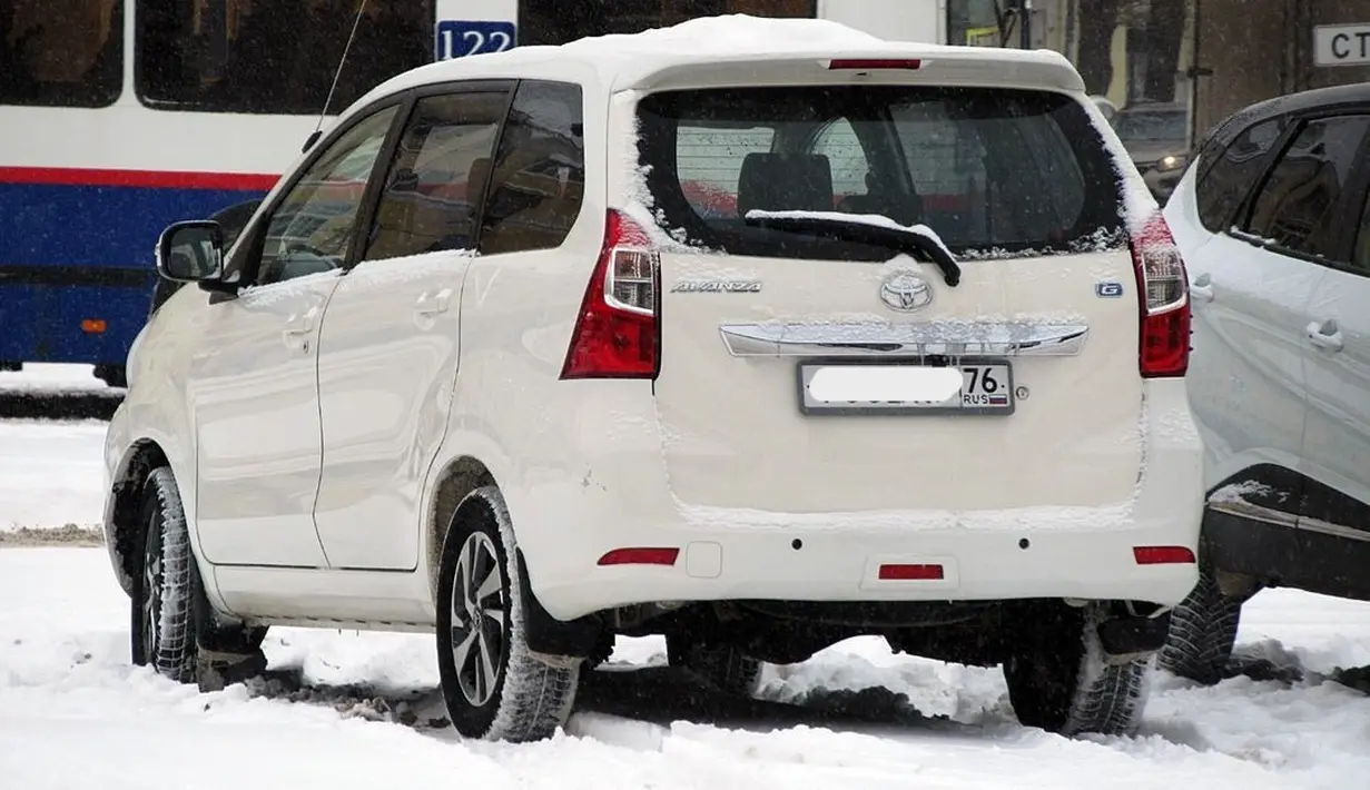 Toyota Avanza di tengah salju Russia. (Source: Instagram/@toyotaavanzaintheworld)