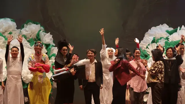 Bunga Untuk Mira
