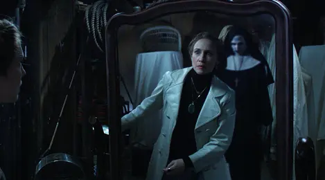 5 Alasan untuk Kamu Tidak Menonton The Conjuring 2 Sendiri