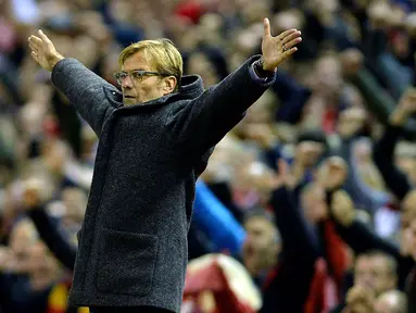 Pelatih anyar Liverpool, Juergen Klopp gagal meraih kemenangan perdana untuk timnya usai ditahan imbang Rubin Kazan 1-1 pada laga Liga Europa di Stadion Anfield, Inggris, Jumat (23/10/2015). (EPA/Peter Powell)