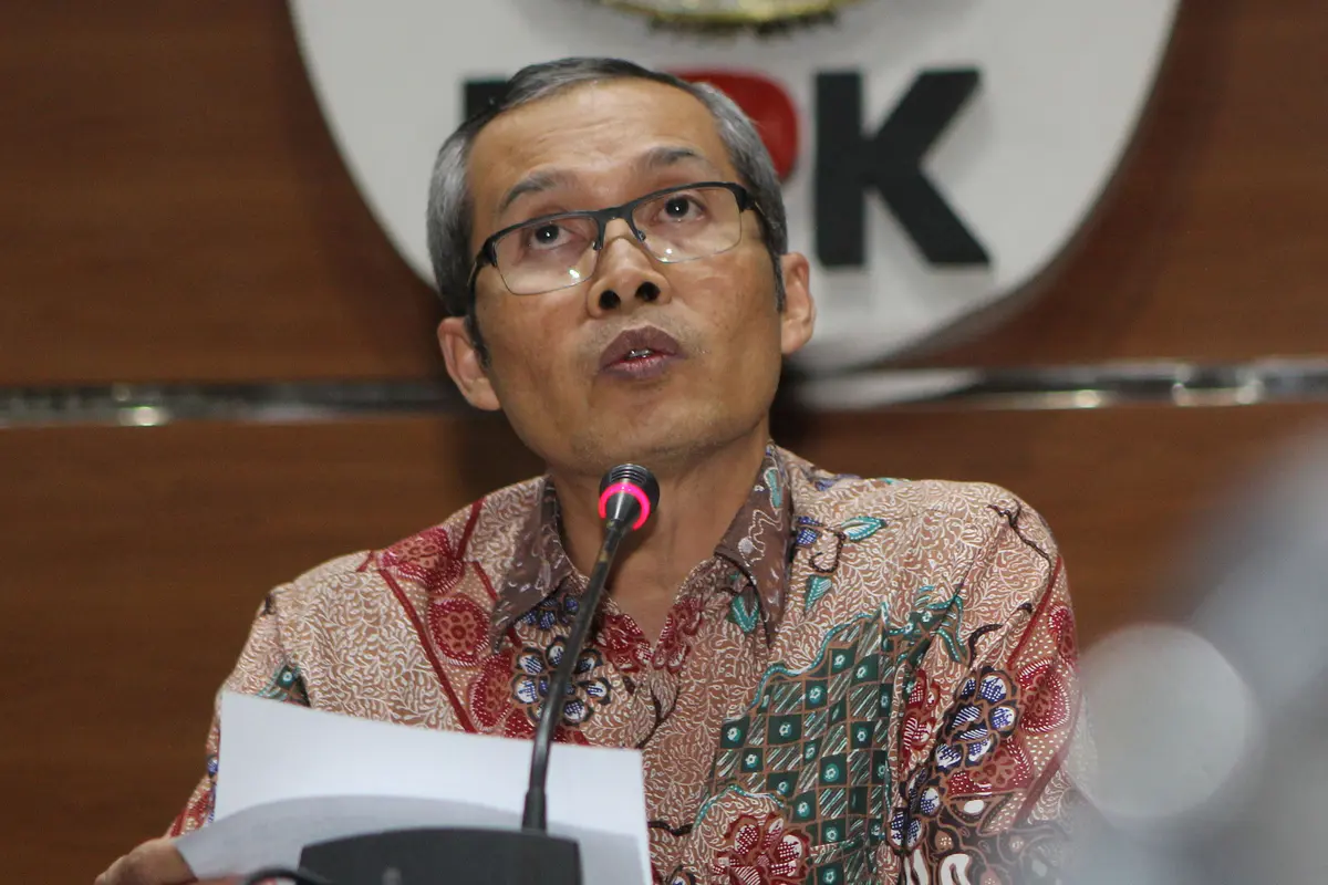 Tetapkan Bupati Cirebon Tersangka, KPK Tunjukkan Barang Bukti Gepokan Uang