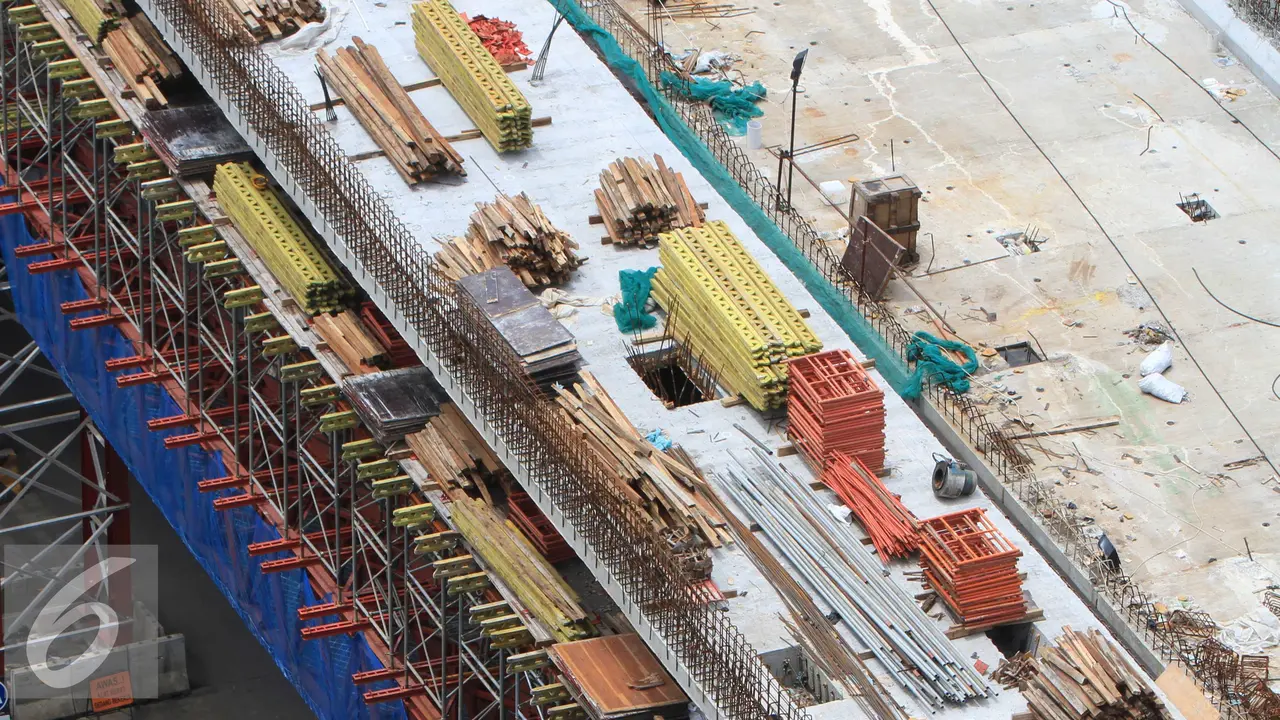 Pemerintah telah membuat regulasi yang mendorong keterlibatan pengusaha daerah dalam proyek infrastruktur.