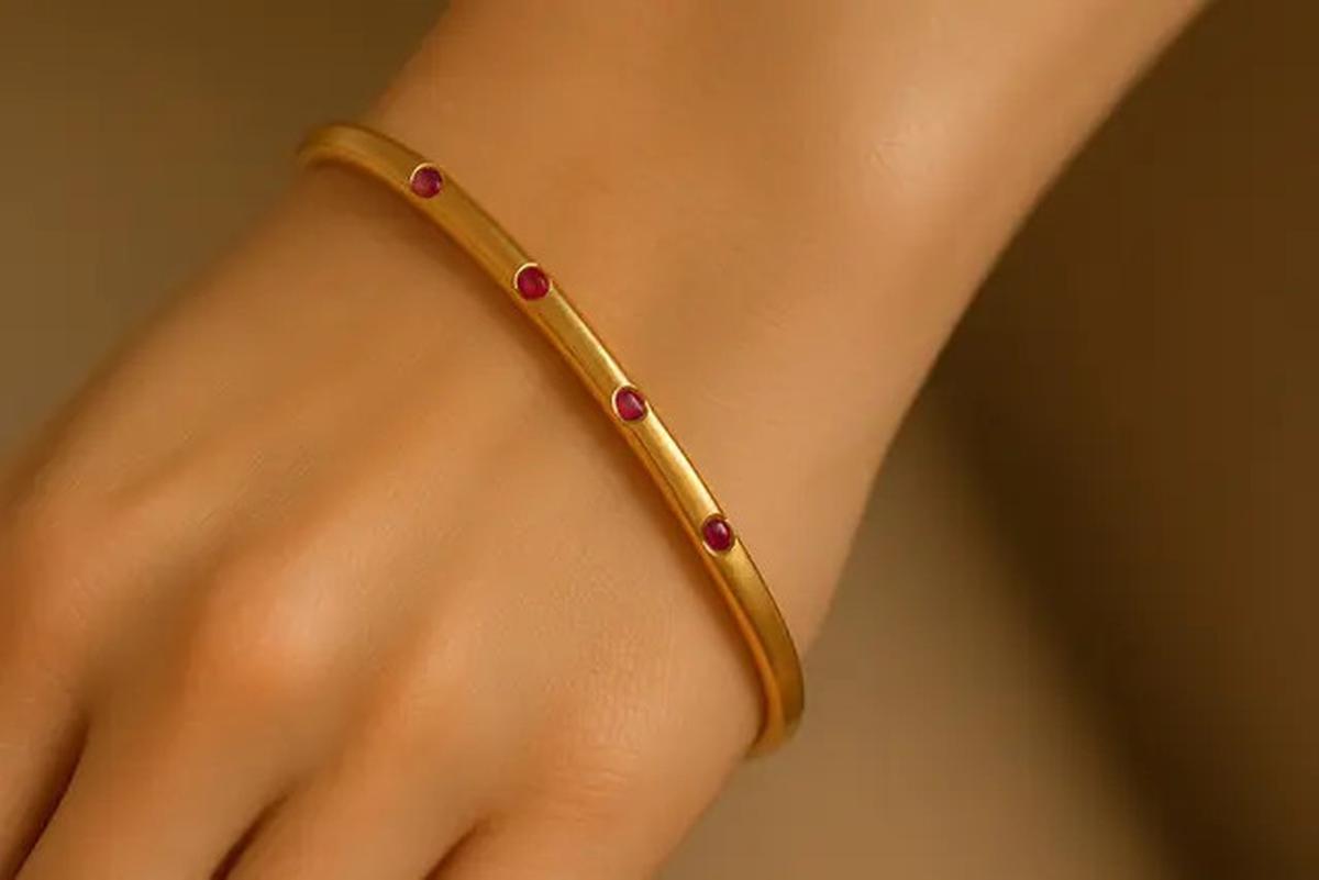 7 Model Gelang Emas untuk Usia 40 Tahun, Simpel tapi Elegan