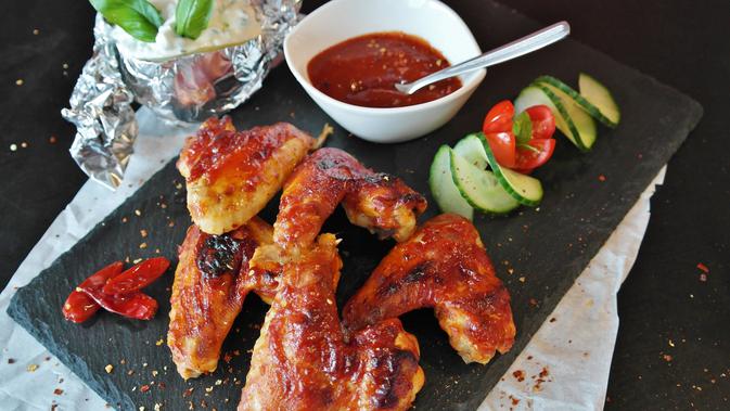 Spicy chicken wings (sumber: Pixabay)