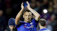Ekspresi John Terry setelah pertandingan melawan MK Dons di Piala FA, Senin (1/2/2016) dini hari WIB. (Reuters/Carl Recine)