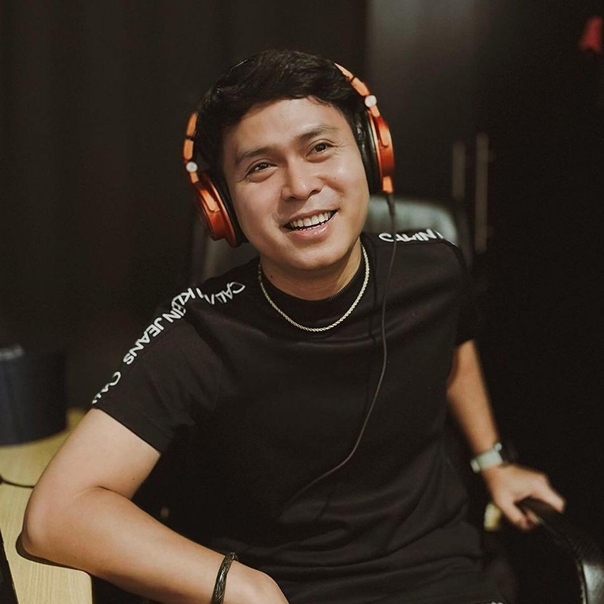 Cakra Khan Bagikan Pengalaman Beli Jaket di Luar Negeri Seharga Rp 6 Juta Diminta Bea Cukai Bayar Pajak Rp 21 Juta
