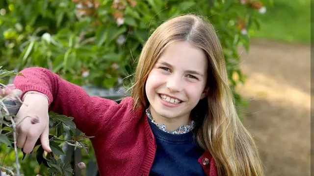 Potret Putri Charlotte pada ulang tahunnya yang kesembilan