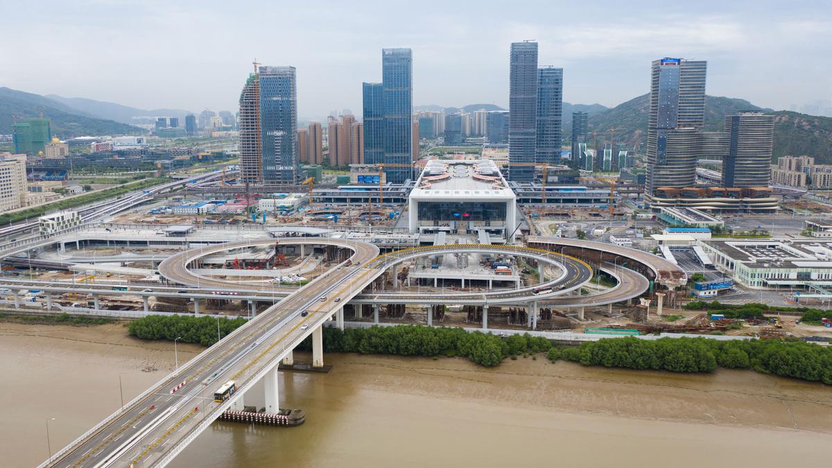 Foto Pelabuhan Baru Yang Hubungkan Makau Dan China Daratan Resmi