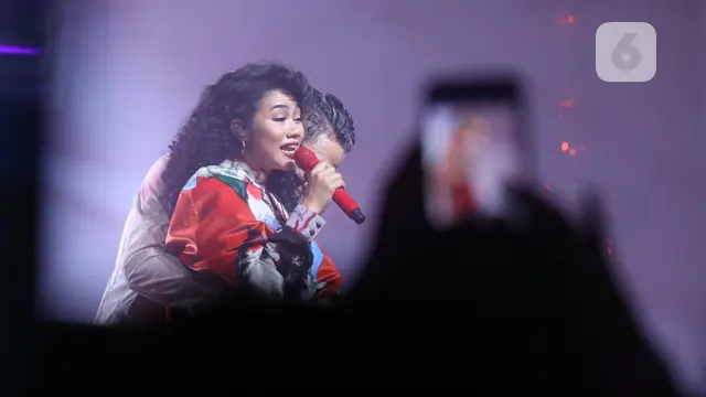 [Bintang] Andre Hehanusa dan Yura Yunita