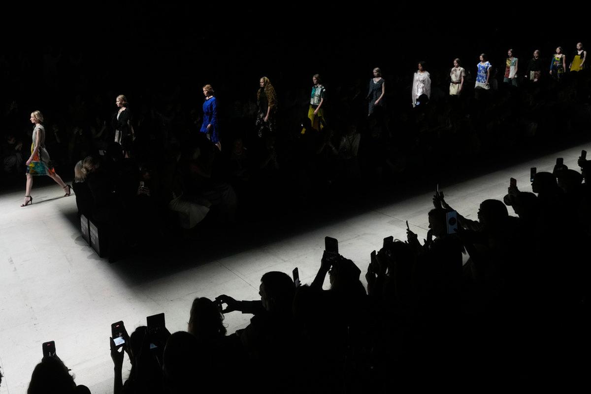 Semarak Peragaan Busana Solangel di Moscow Fashion Week