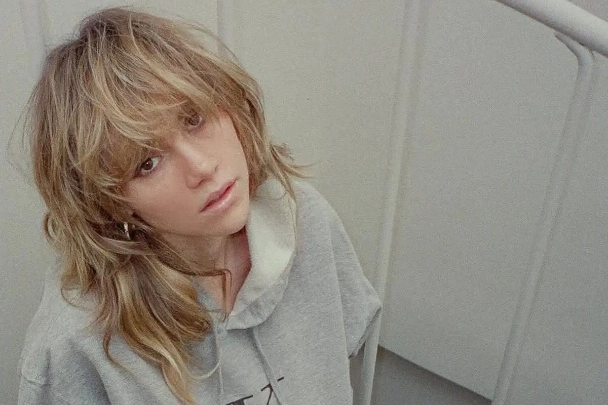 Suki Waterhouse