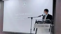 Dirjen ILMATE Kemenperin Taufiek Bawazier memberikan sambutan di acara peluncuran Mercedes Benz E-Class dan S-Class, yang diproduksi di pabrik wanaherang, Bogor, Jawa Barat. (Dok Kemenperin)
