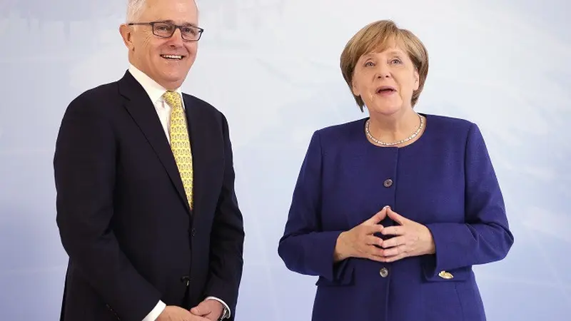 PM Australia Malcolm Turnbull dan Kanselir Jerman Angela Merkel saat bertemu di Hamburg