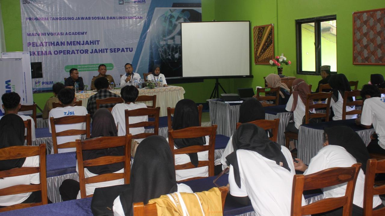 Permodalan Nasional Madani (PNM) dan Ruang Amal Indonesia berkolaborasi dalam program Amal Vokasi, bertajuk Madani Vokasi Academy (Istimewa)