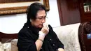 Rachmawati Soekarnoputri memberi keterangan terkait status tersangka pada kasus dugaan makar di Jakarta, Rabu (7/12). Didampingi kuasa hukumnya, ia menyatakan memang akan melakukan aksi damai pada 2 Desember lalu. (Liputan6.com/Helmi Fithriansyah)