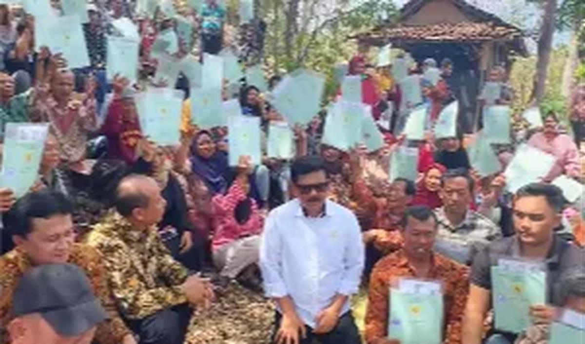 Lebih lanjut, Hadi Tjahjanto juga mendukung penuh bakat dan kemampuan Sujianti dalam menyinden dan berharap terus melestarikan budaya tersebut.