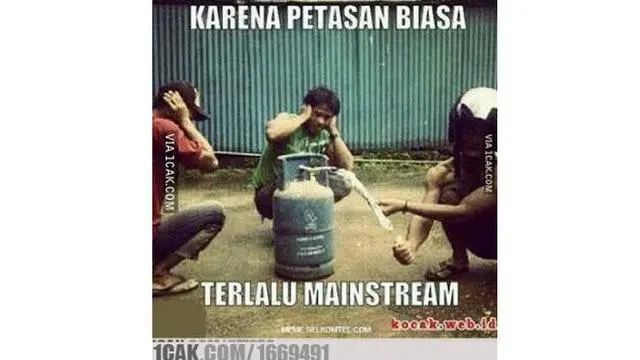6 Bentuk Petasan Ini Kelewat Unik, Nyeleneh Banget