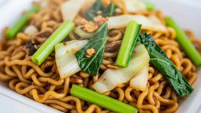 10 Ide Jualan Mie Goreng Rp 2.000-an yang Laris Manis, Modal Receh tapi Cuan Bisa Melimpah