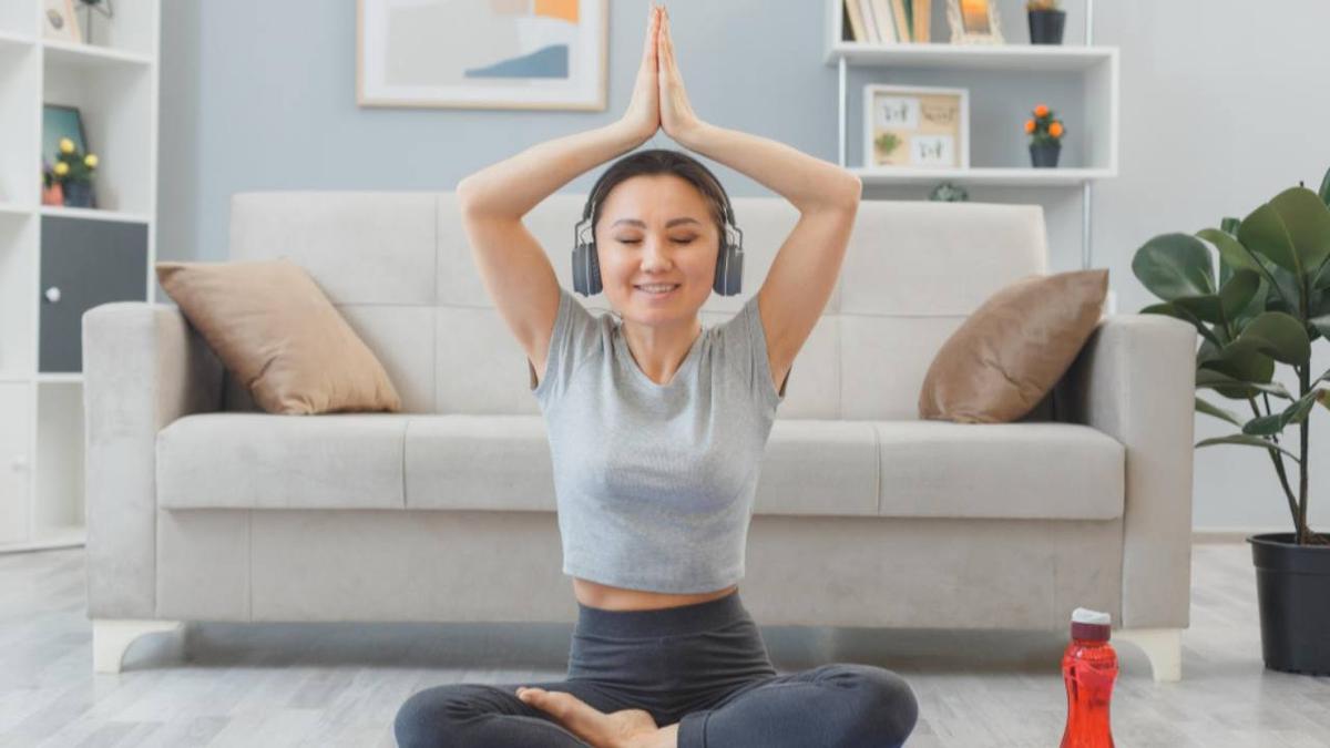 Tetap Fit saat Puasa, Celana Yoga Terbaik Ini Dukung Olahraga Lebih Nyaman di Bulan Ramadan