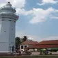 Masjid Kesultanan Banten atau Masjid Agung Banten merupakan salah satu masjid tertua di Indonesia. 