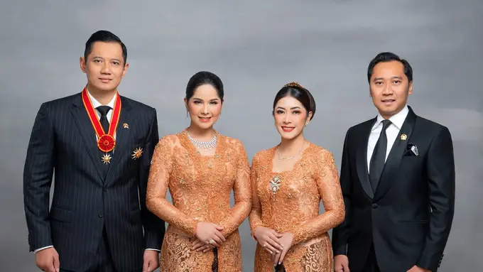 Adu Serasi Agus Yudhoyono-Annisa Pohan dan Edhie Yudhoyono-Aliya Rajasa dalam Foto Keluarga The Yudhoyono's