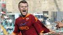 Kegembiraan defender AS Roma asal Norwegia, John Arne Riise, setelah mencetak gol kemenangan timnya 2-1 atas Siena dalam lanjutan Serie A Italia yang berlangsung di Artemio Franchi, 13 September 2009. AFP PHOTO/FABIO MUZZI 