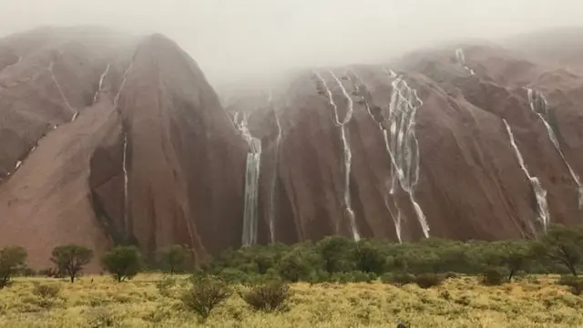 Taman Nasional Uluru di Australia. (Parks Australia)
