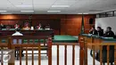 Suasana sidang lanjutan pembacaan dakwaan Abdul Rouf di Pengadilan Tipikor, Jakarta Kamis, 23/7/2015). Rouf diduga turut serta melakukan tindak pidana korupsi bersama Fuad Amin yang menjabat Bupati Bangkalan. (Liputan6.com/Yoppy Renato)