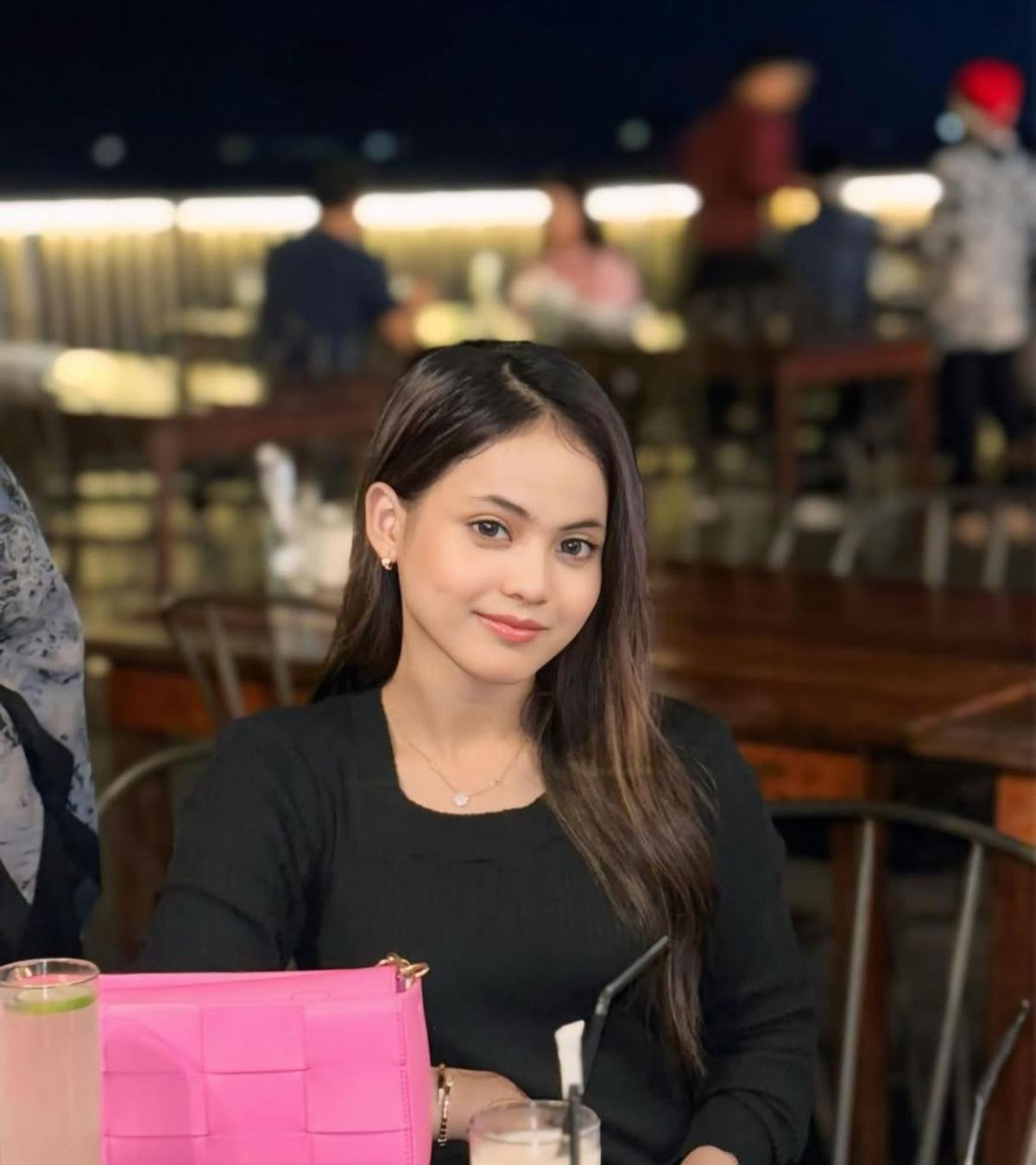 Gaya Elegan Putri Isnari di Sweet Seventeen Adiknya Jadi Sorotan, Ini Detailnya