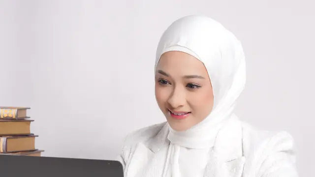 Essence All-in-One Jadi Skincare Praktis dan Efektif untuk Ibu dengan Jadwal Padat
