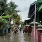 Bupati Banyumas dan Forkopimda meninjau banjir, Selasa (15/3/2022). (Foto: Liputan6.com/Humas Pemkab Banyumas)