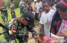 Prajurit Satgas Yonif 511/DY Lanny Jaya Tebar Kebahagiaan di Pirime Sambut Tahun Baru 2026