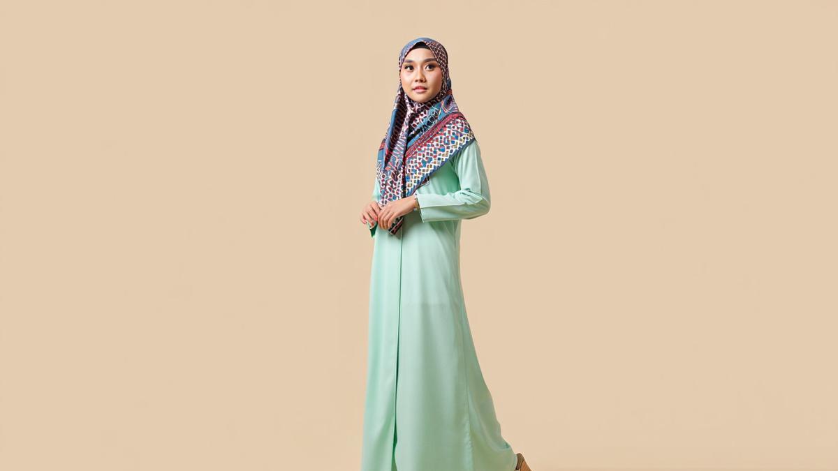 7 Inspirasi Padu Padan Gamis Polos Warna Pastel dengan Hijab Motif, Bikin Kamu Tampil Anggun dan Modis