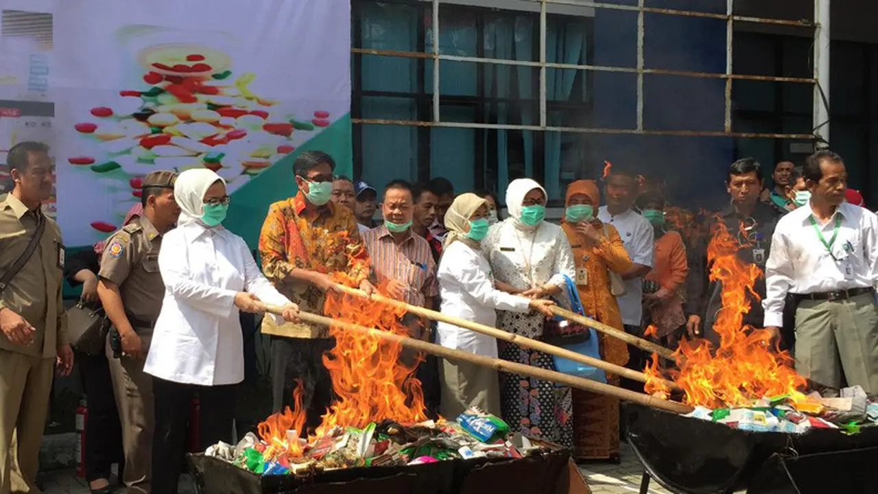BPOM musnahkan produk ilegal senilai Rp 18 miliar (Foto: Bella Jufita Putri)