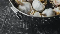 9 Teknik Mengiris Bawang Putih yang Memengaruhi Rasa, Aroma, dan Tingkat Kepedasannya
