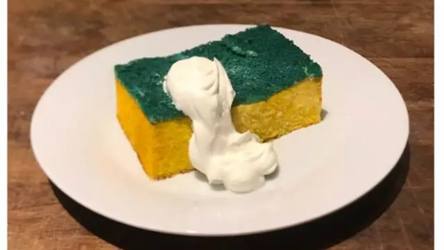 Karya Unik Seniman Jepang, Masker Mangkok dan Spons yang Bisa Dimakan