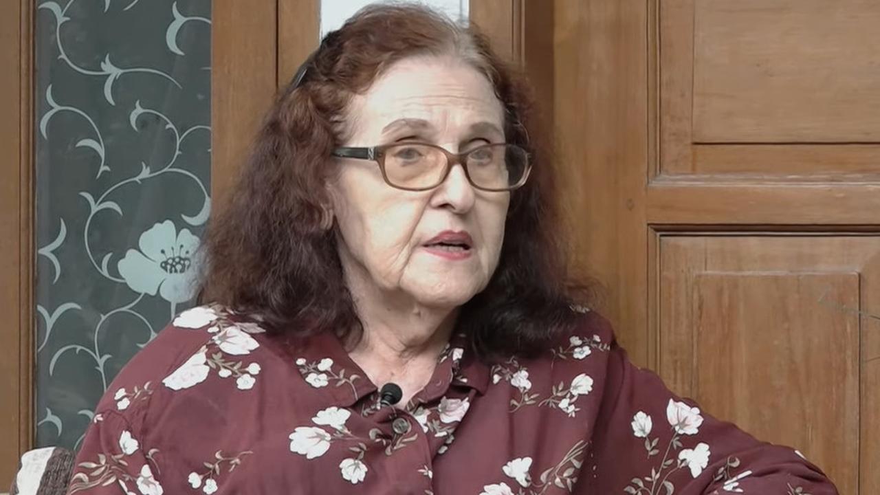Profesor Asal Rumania Davidescu Cristiana Victoria Pintar Berbahasa Sunda, Begini Kisahnya