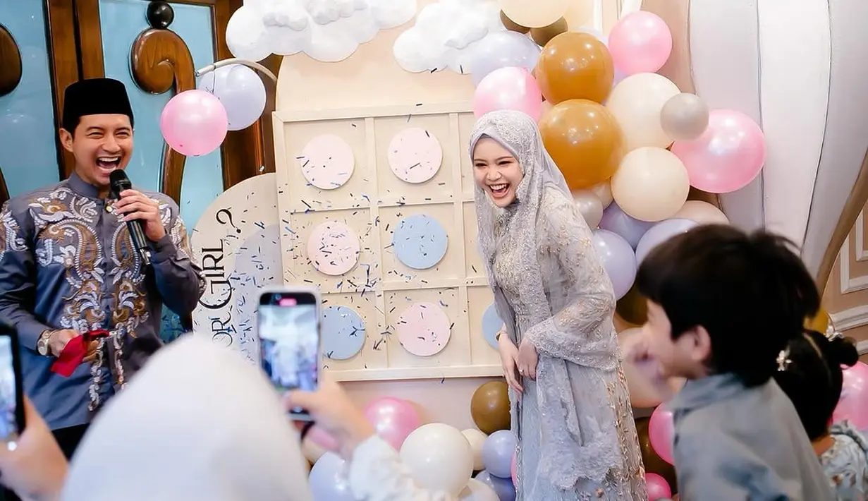 Tampilan Dea dan Chand memberikan inspirasi bagi pasangan yang sedang mempersiapkan acara serupa.  [@chand_kelvin].