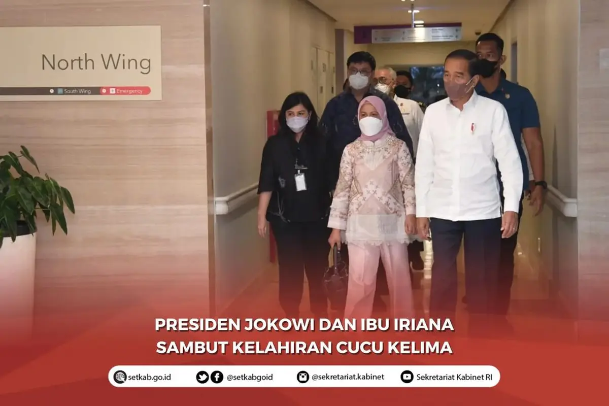 Anak ketiga Kahiyang Ayu dan Bobby Nasution lahir di RSPI, Jaksel. Presiden Jokowi dan Ibu Negara Iriana pun menyambut kehadiran cucu kelima. (Instagram sekretariat.kabinet)