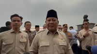 Presiden Prabowo Subianto menyampaikan rencana pertemuannya dengan Presiden Amerika Serikat (AS) Donald Trump. (Liputan6.com/ Lizsa Egeham)
