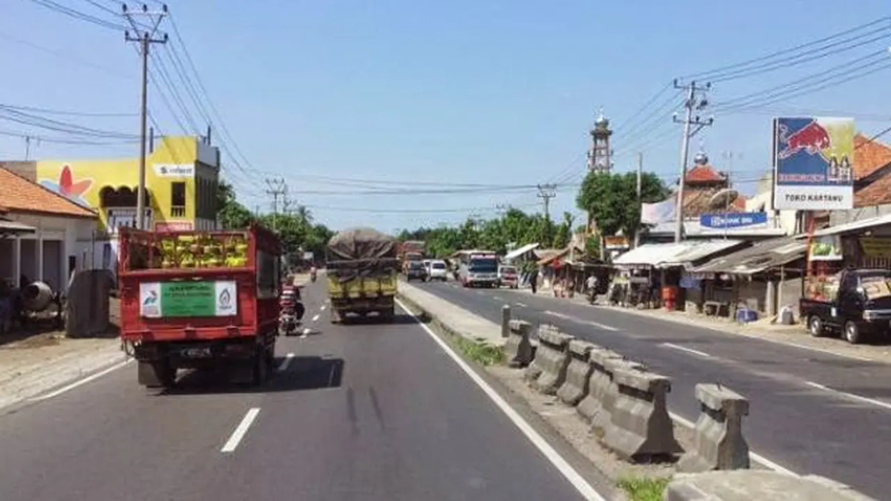 7 Jalan Raya Paling Misterius di Indonesia
