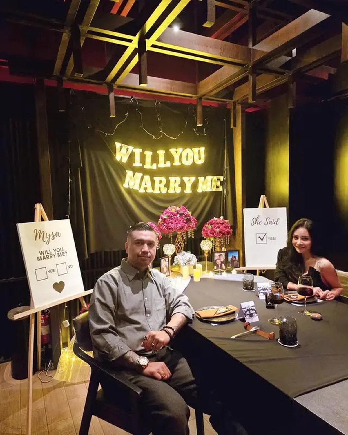 6 Potret Bahagia Mawar AFI Dilamar Kekasih, Momen Romantis yang Menyentuh