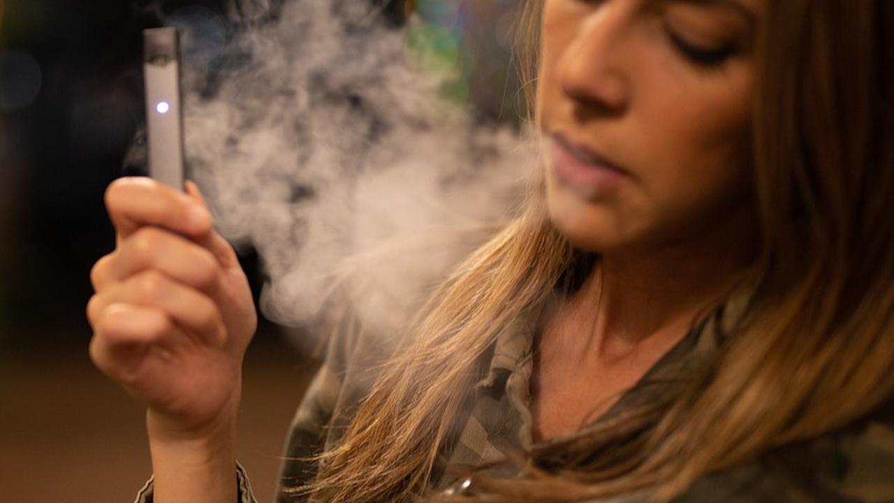 7 Bahaya Vape Bagi Perempuan, Masalah Kesuburan hingga Tingkatkan Risiko Keguguran