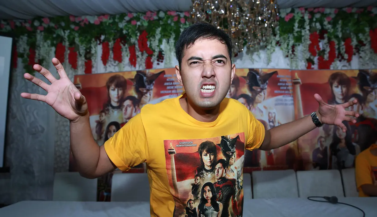 Rupanya menjadi seorang superhero merupakan cita-cita Kemal Palevi sejak kecil dulu. Ia ingin menjadi pembela kebenaran, sampai saat ini ia masih terinspirasi oleh sosok superhero yang bisa terbang dan sakti mandraguna. (Deki Prayoga/Bintang.com)