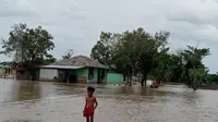 Banjir melanda tiga kecamatan di Kabupaten Malaka, NTT, akibat cuaca ekstrem yang terjadi sejak hari Minggu lalu. (Liputan6.com/ Dok Ist)