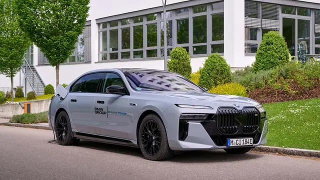BMW i7