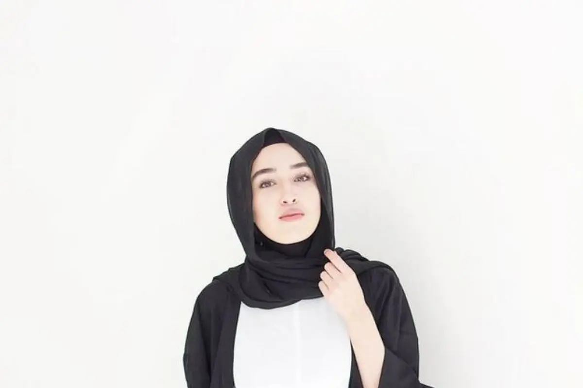 Tutorial Makeup Natural Buat Kamu Terlihat Cantik di Hari Lebaran