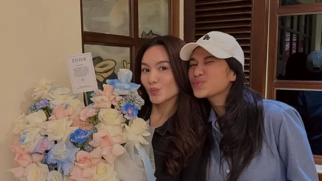 Azizah Salsha saat ulang tahun ke-22 dapat kejutan. [@malaikha]