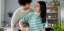 ilustrasi pasangan dengan cinta yang setara/copyright freepik.com/freepik